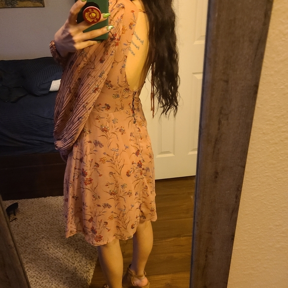 Urban Outfitters Puff sleeve floral open ba… - Picture 5 of 15